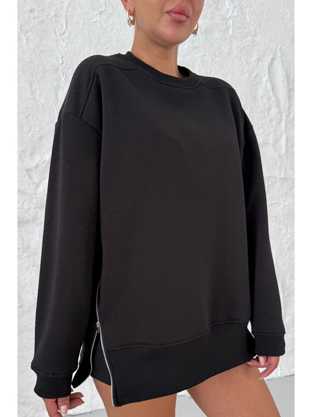 Kadın Siyah Bisiklet Yakalı Yanı Yarım Fermuar Detaylı Sweatshirt-5