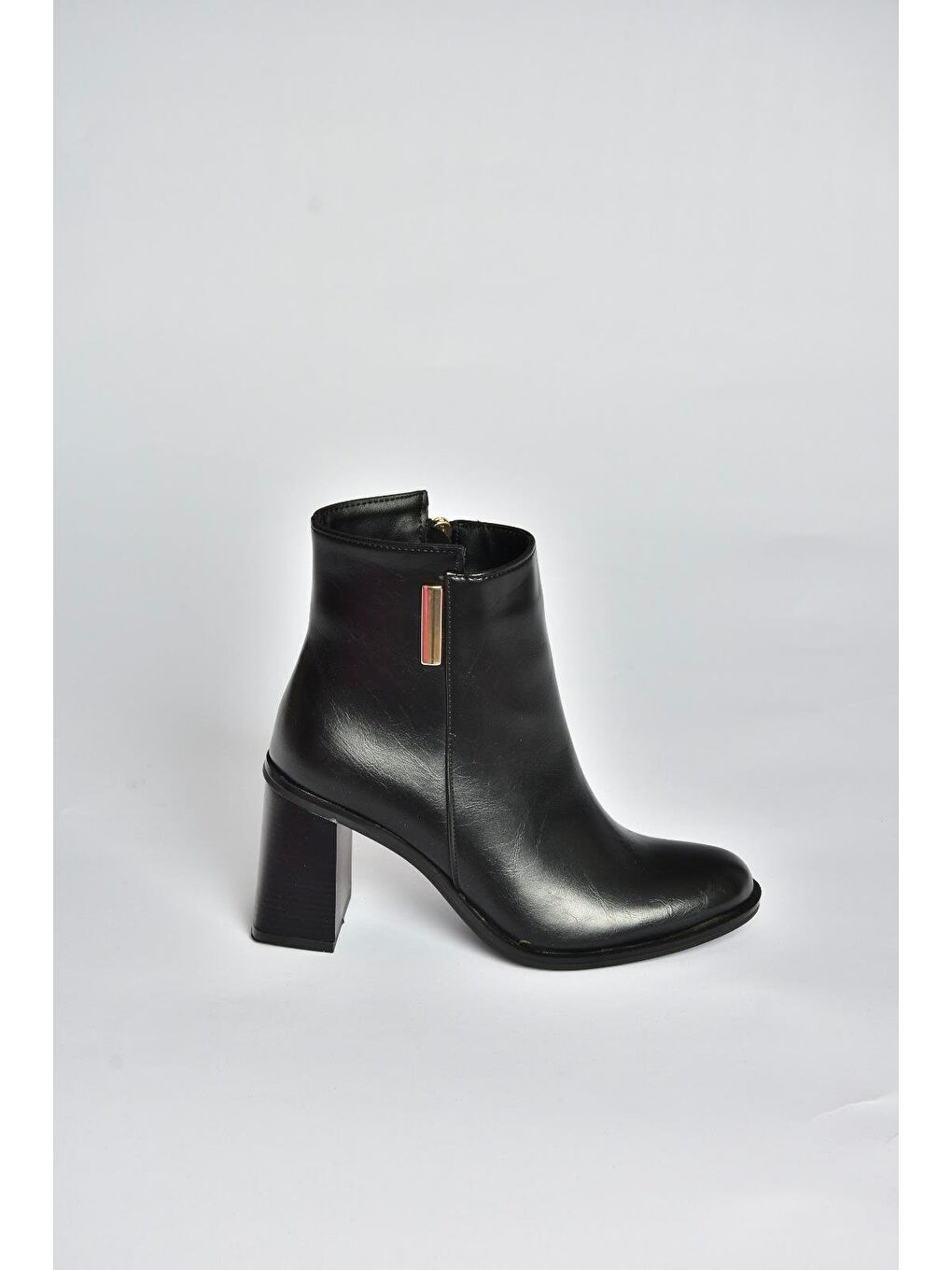 Siyah Kadın Bot V518103109-5