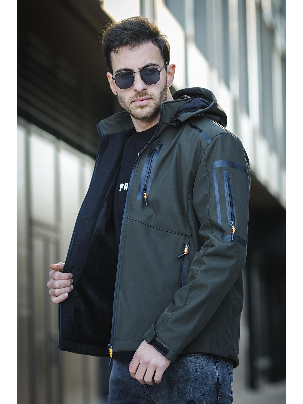 Haki Juka Softshell Su Soğuk Rüzgar Geçirmez İçi Kürklü Dolgulu Softshell Erkek Dağcı Kampcı Kayakcı Mont