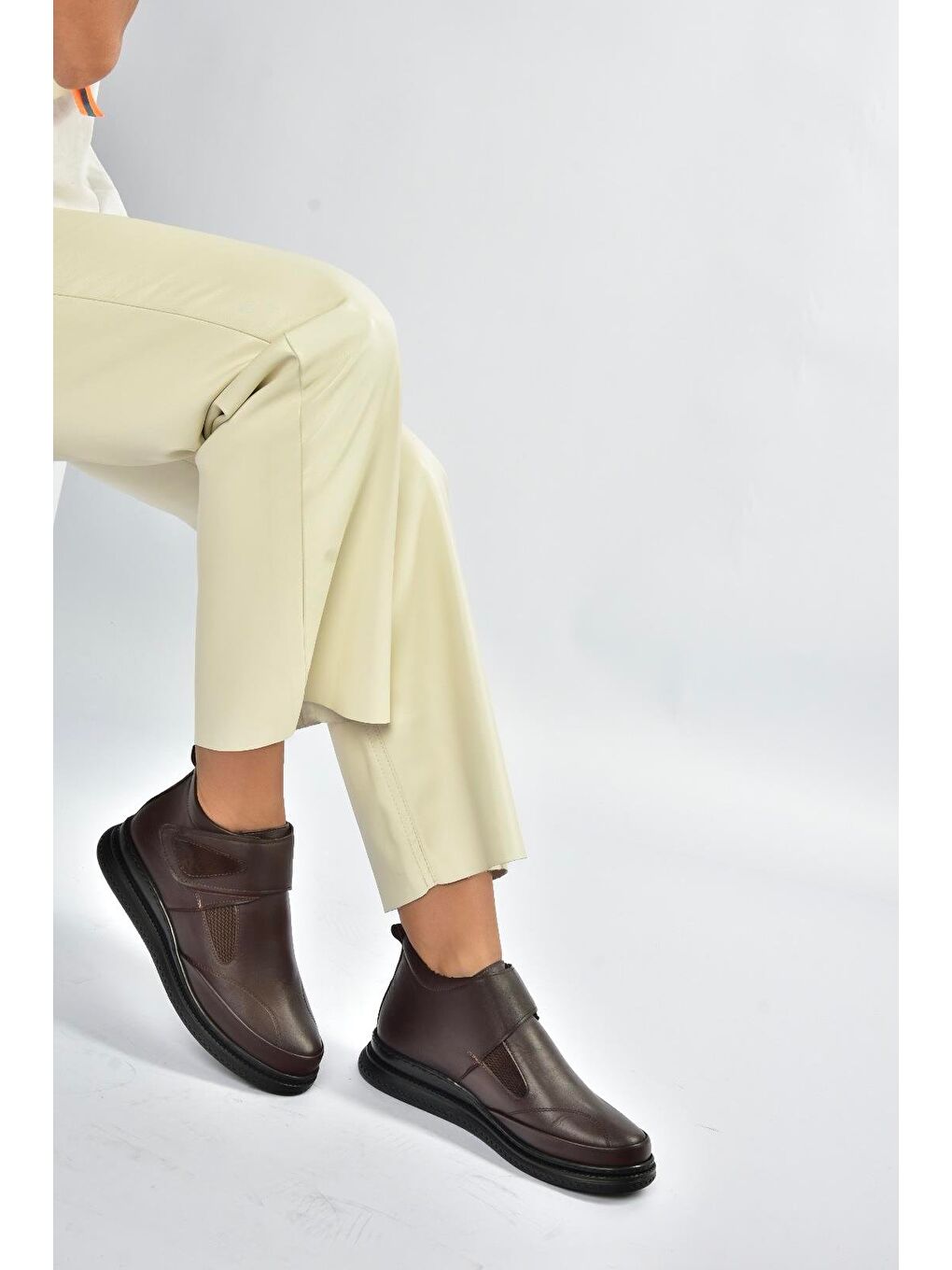 Kahverengi Kadın Bot V324501903-4