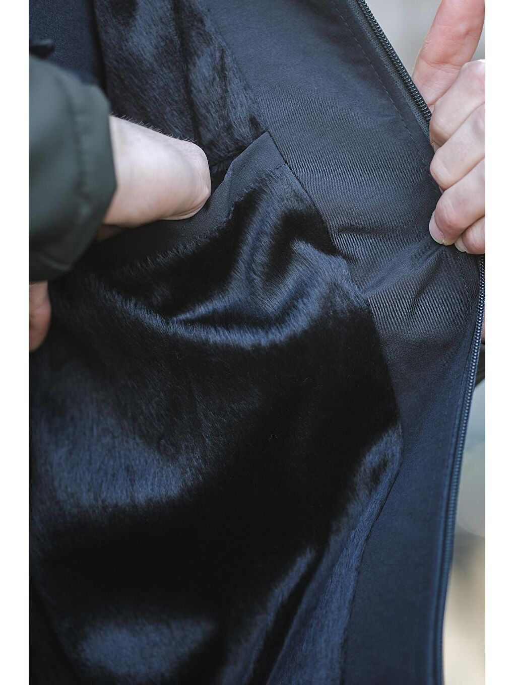 Haki Juka Softshell Su Soğuk Rüzgar Geçirmez İçi Kürklü Dolgulu Softshell Erkek Dağcı Kampcı Kayakcı Mont-4