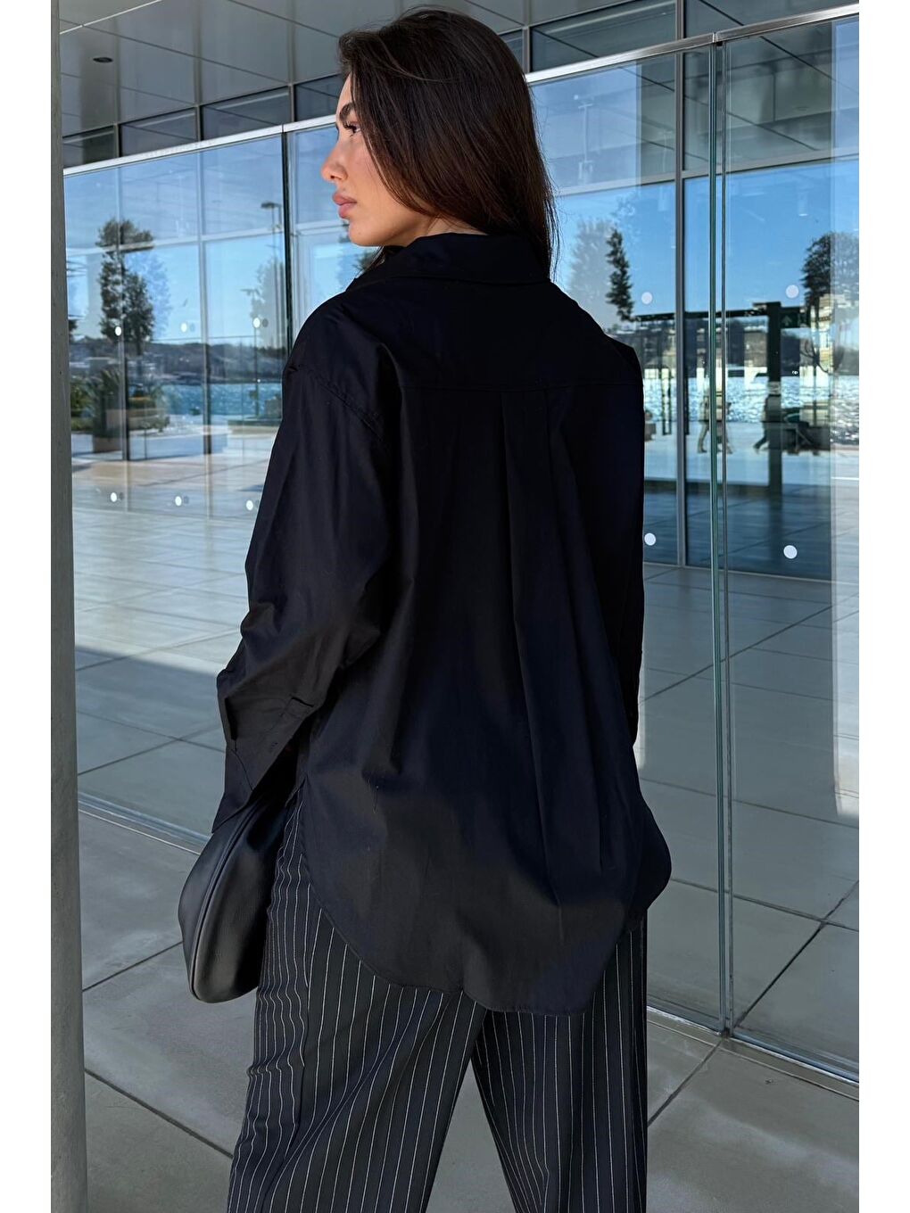 Siyah Cep Detaylı Basic Kadın Gömlek Mg2737-1