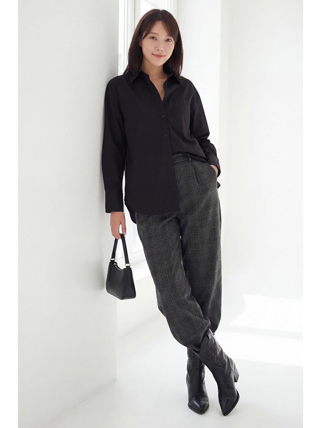 Siyah Cep Detaylı Basic Kadın Gömlek Mg2737-3