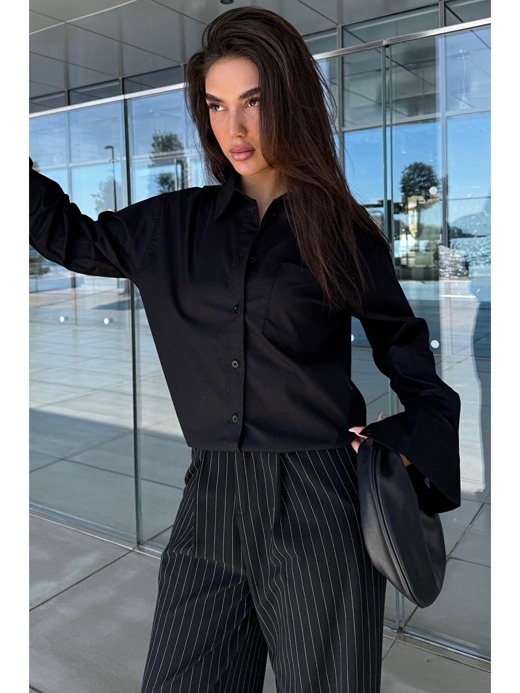 Siyah Cep Detaylı Basic Kadın Gömlek Mg2737-5