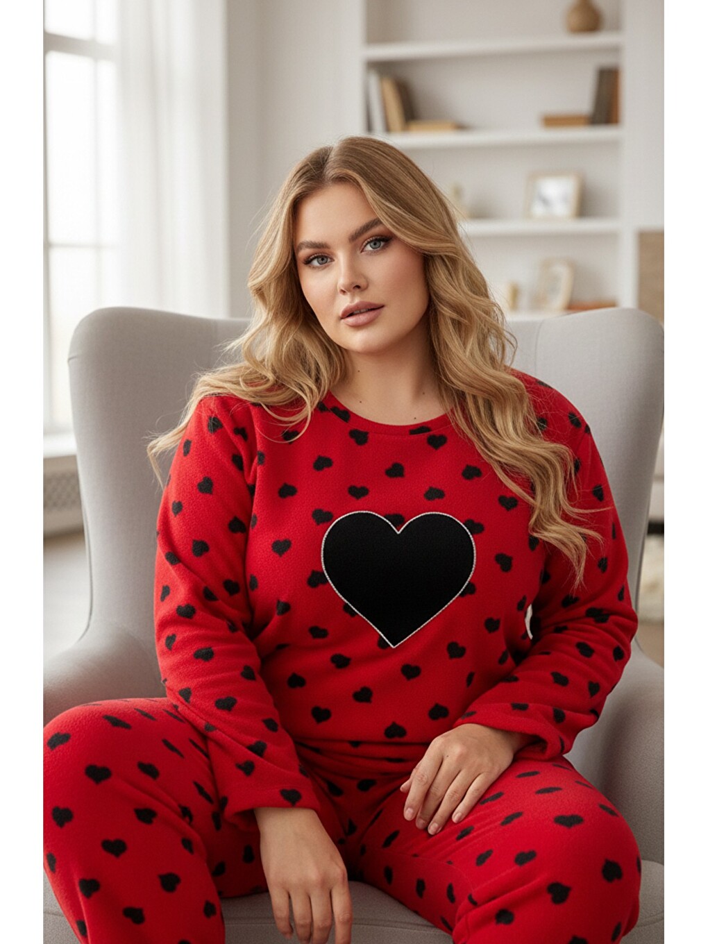 Kırmızı Nakışlı Büyük Beden Polar Kışlık Örme Pijama Takım 25222557
