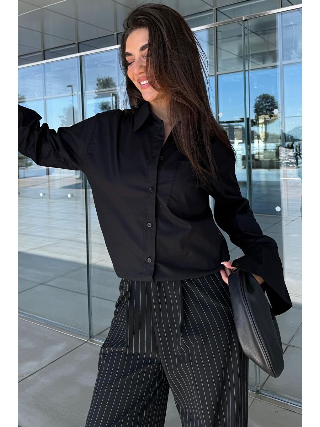 Siyah Cep Detaylı Basic Kadın Gömlek Mg2737-6