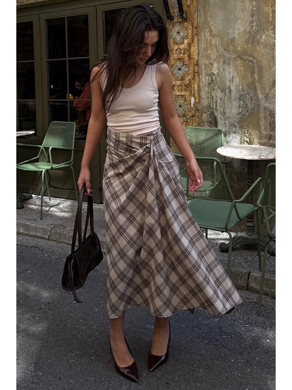 Bej Ekose Desenli Yırtmaç Detaylı Kruvaze Midi Kadın Etek Mg2690-3