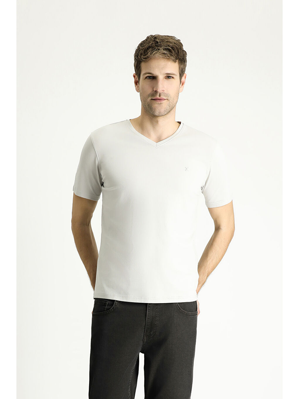 Bej V Yaka Slim Fit Dar Kesim Süprem Pamuklu Tişört