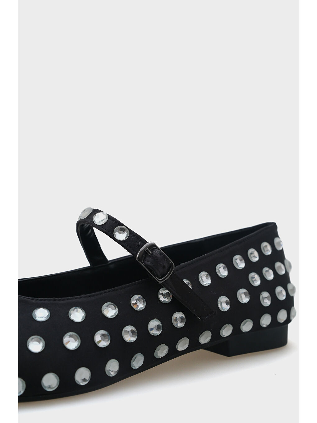 Siyah Athena Kadın Taşlı Kemer Detaylı Babet-3