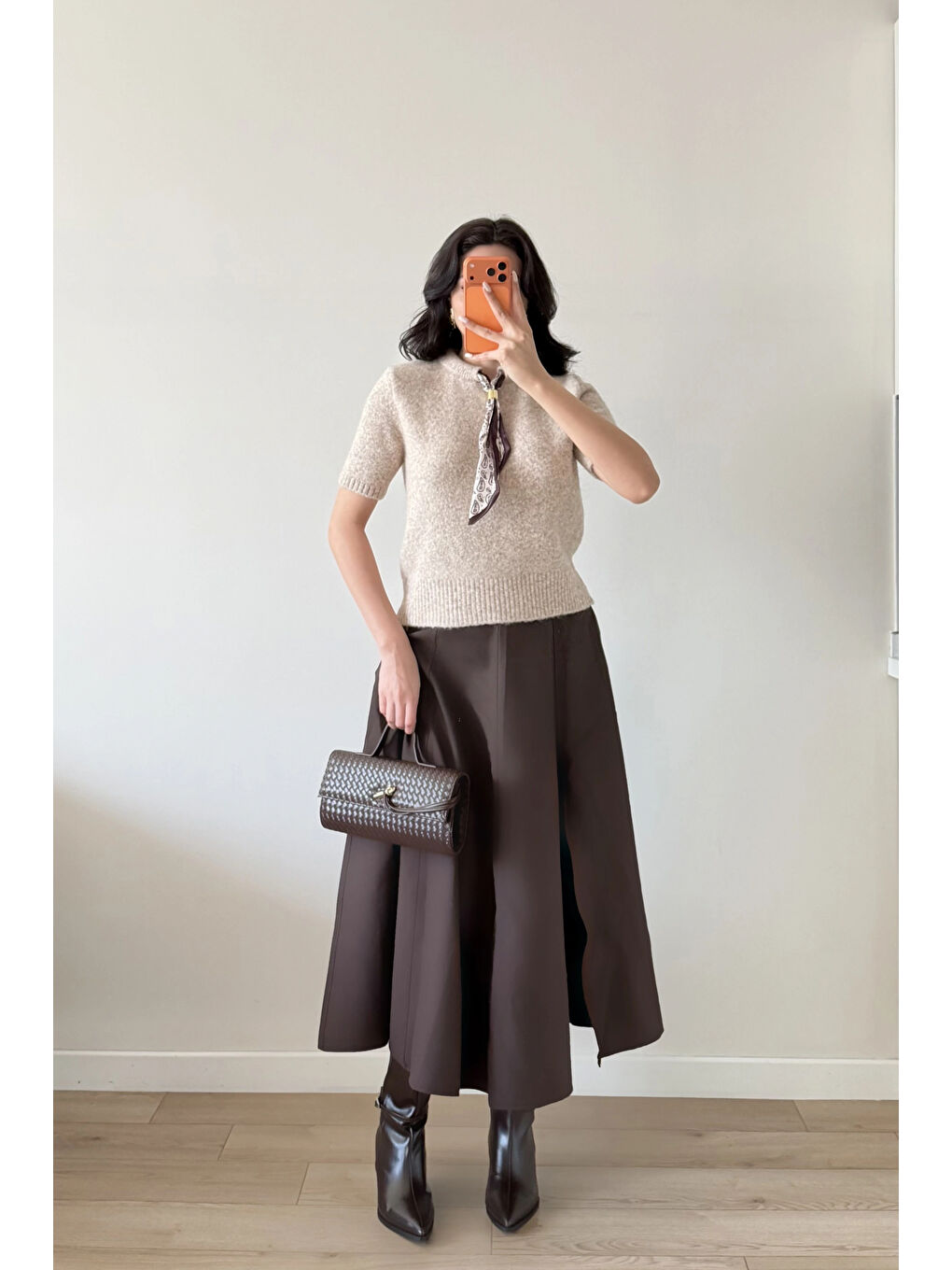 Kadın Bej Fularlı Kısa Kol Kazak 1014-2536-3