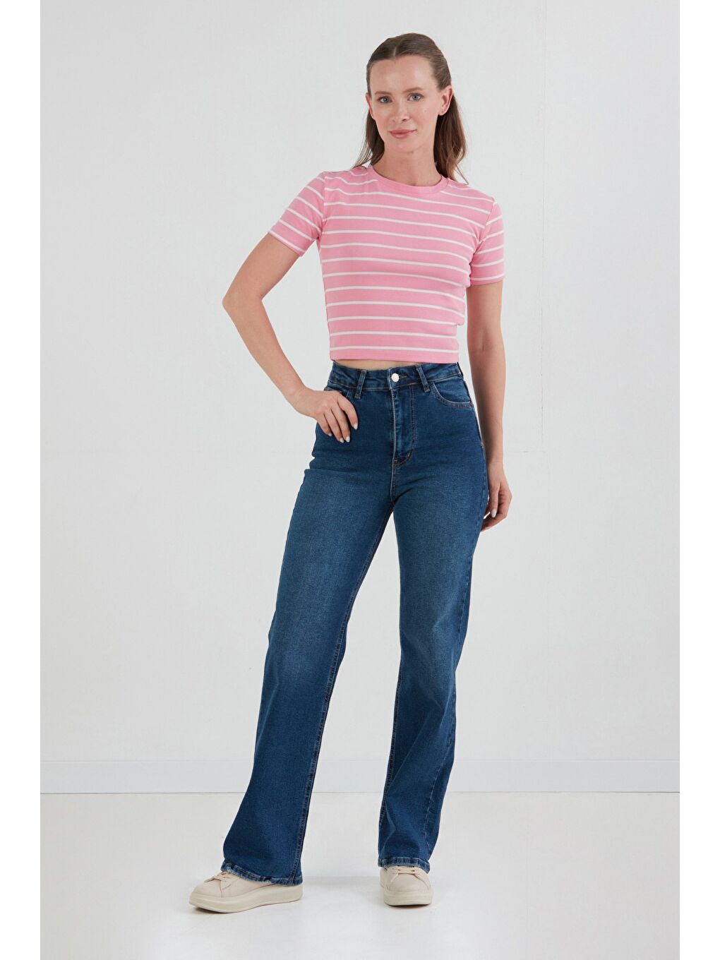 Pembe Basic Çizgili Crop Tişört-1