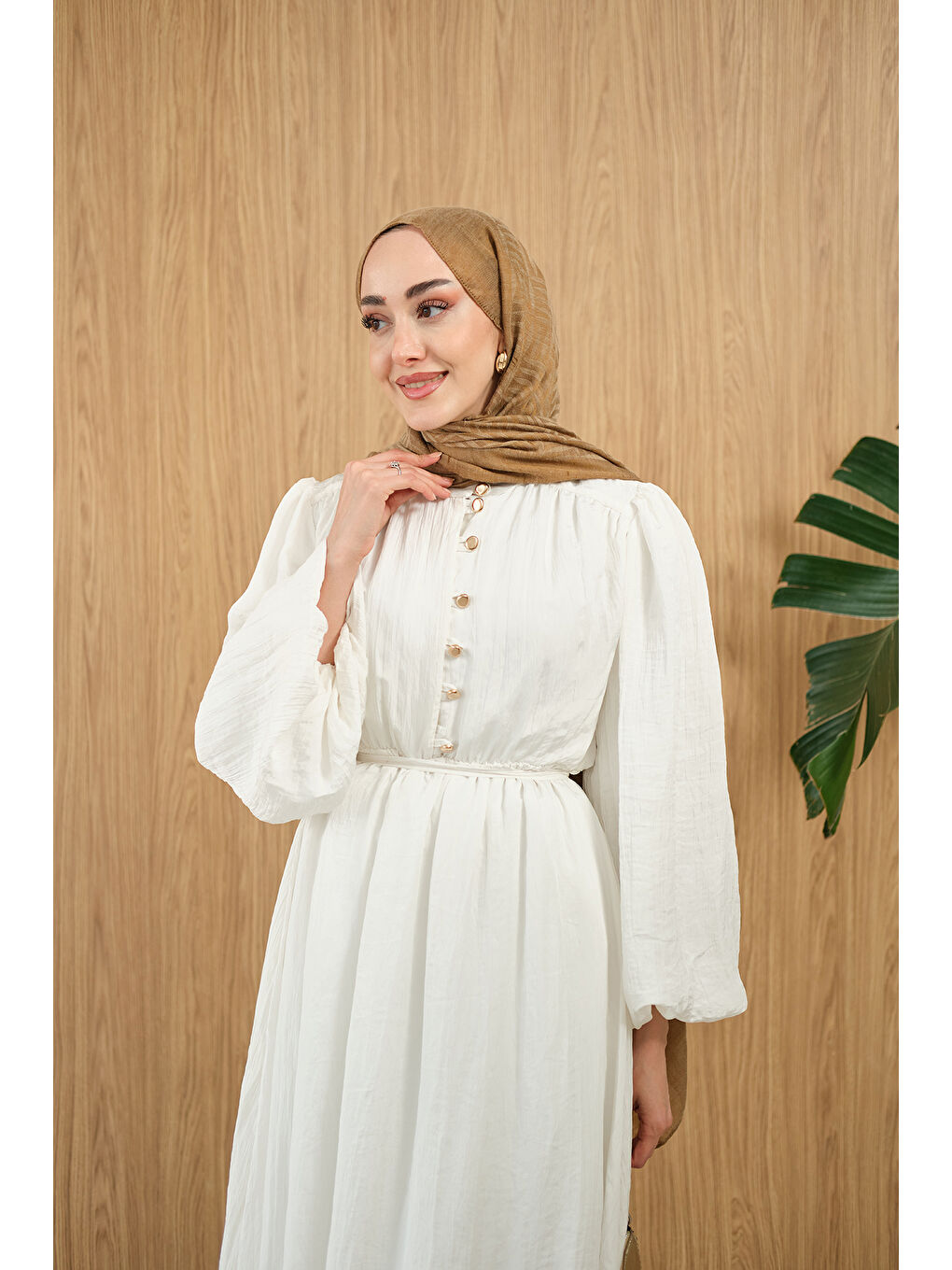 Kadın Asimetrik Fırfırlı Bel Bağlamalı Piliseli Elbise Beyaz-2