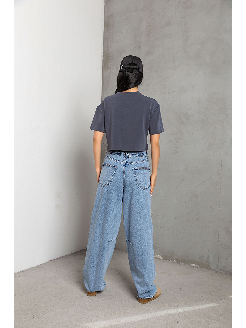 Gri Ultra Yumuşak Dokunuş: Modal Crop Top Serisi Kadın Tişört @Savona-4