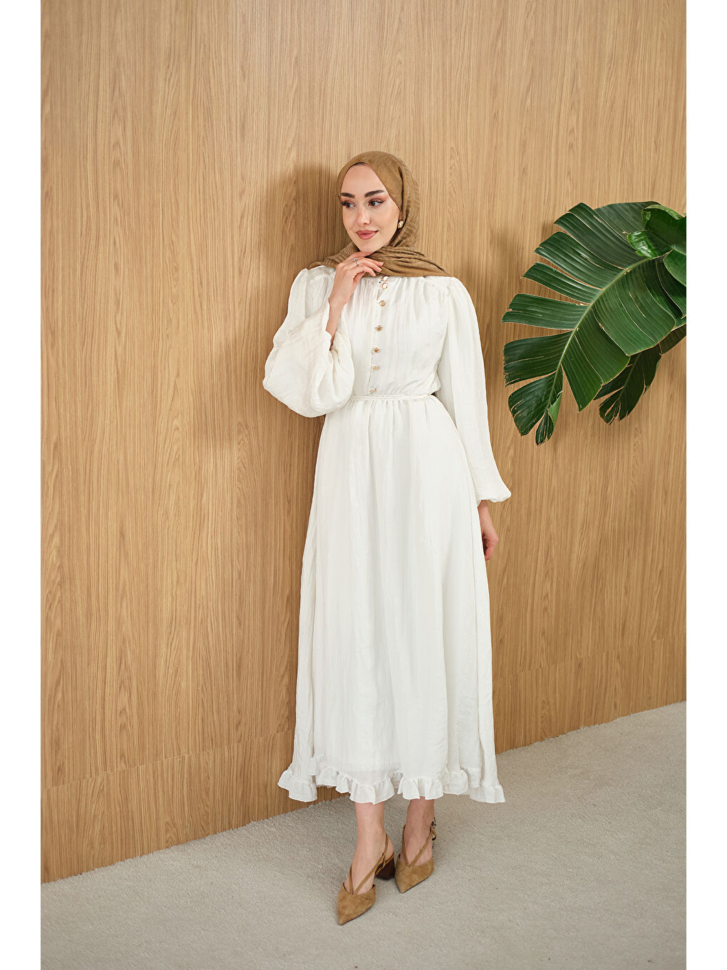 Kadın Asimetrik Fırfırlı Bel Bağlamalı Piliseli Elbise Beyaz-3