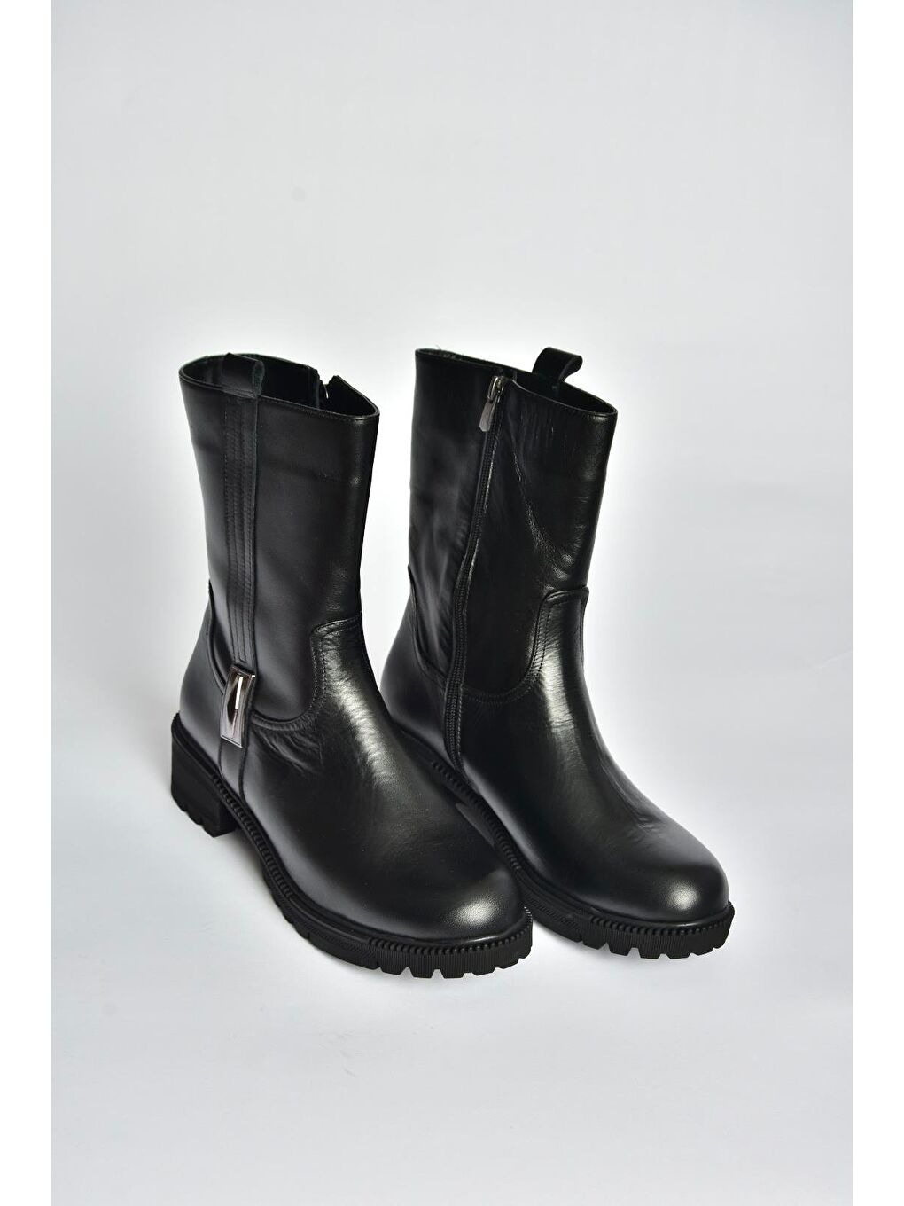 Siyah Kadın Bot V654070603-4