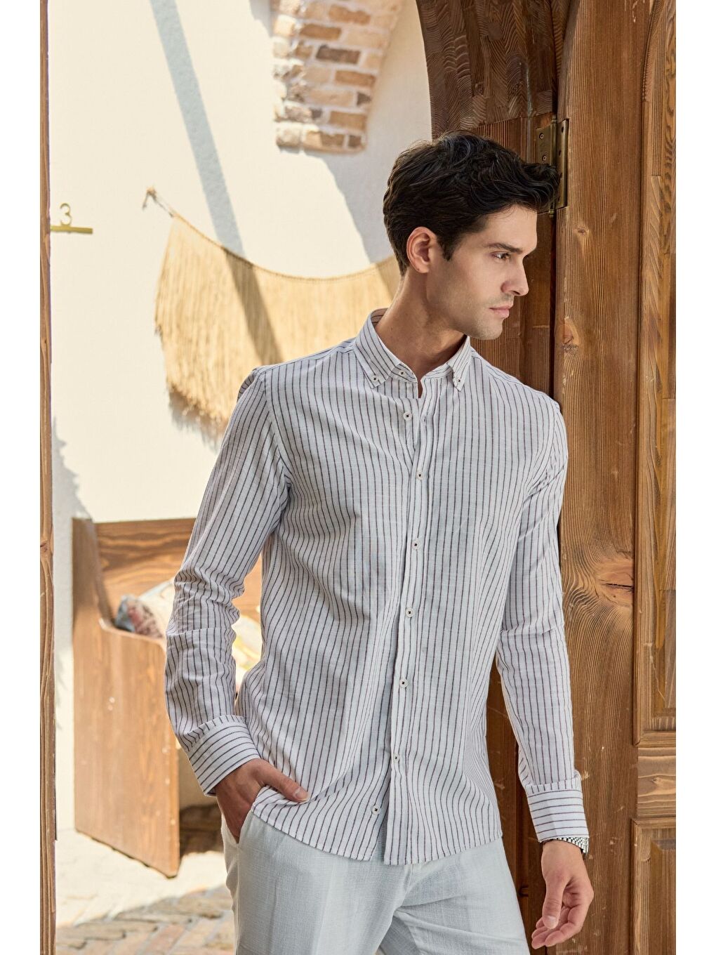 Gri Onan Erkek Klasik Gömlek Modern Slim Fit Keten Görünümlü İnce Çizgili Desen