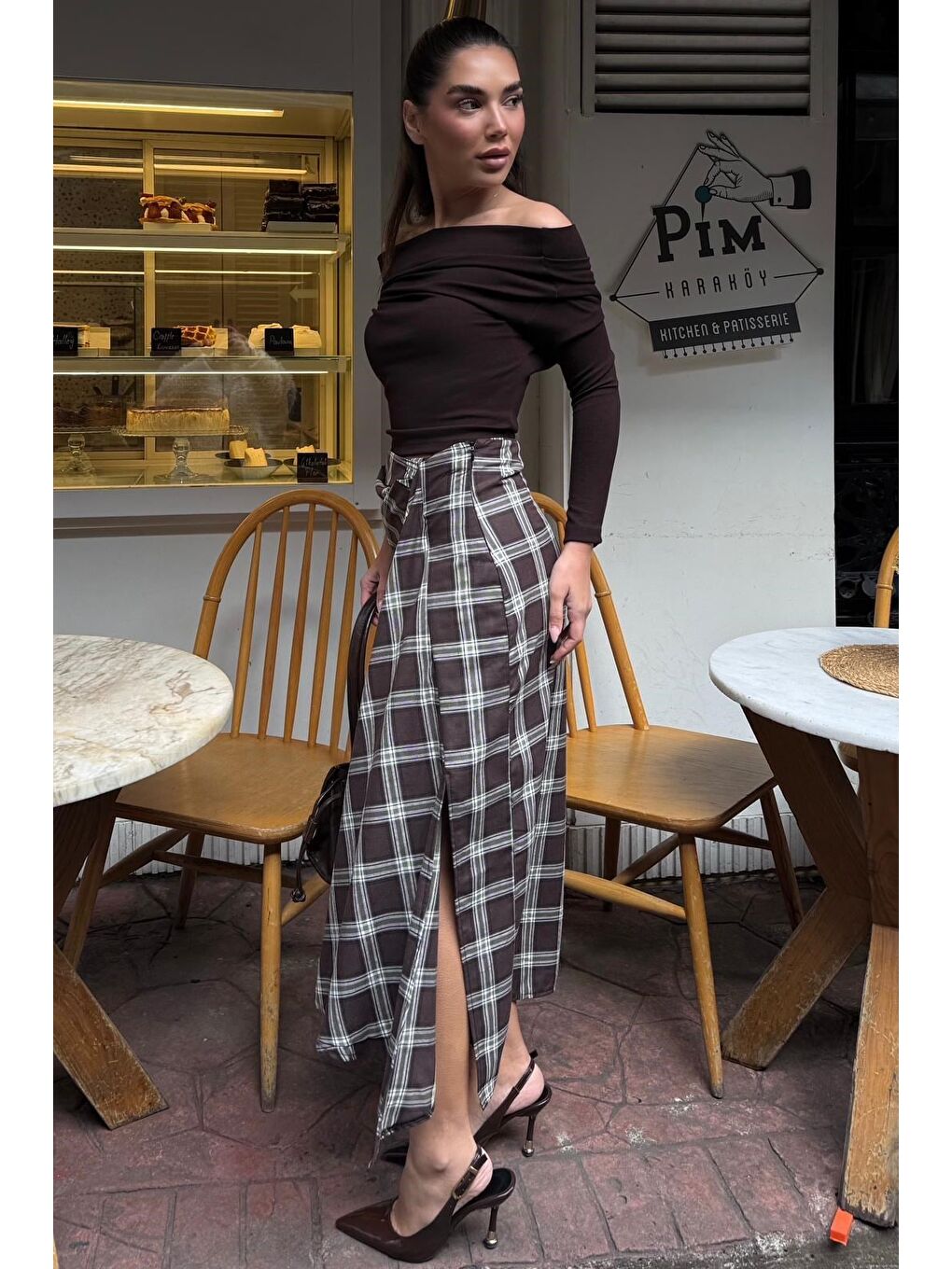 Kahverengi Ekose Desenli Yırtmaç Detaylı Kruvaze Midi Kadın Etek Mg2690-1