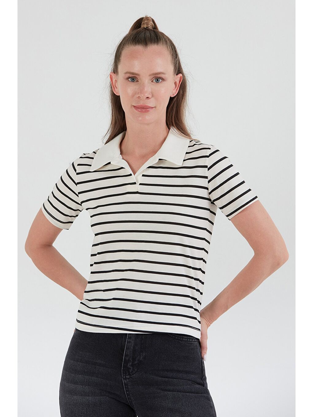 Siyah Çizgili polo Yaka Tişört-1