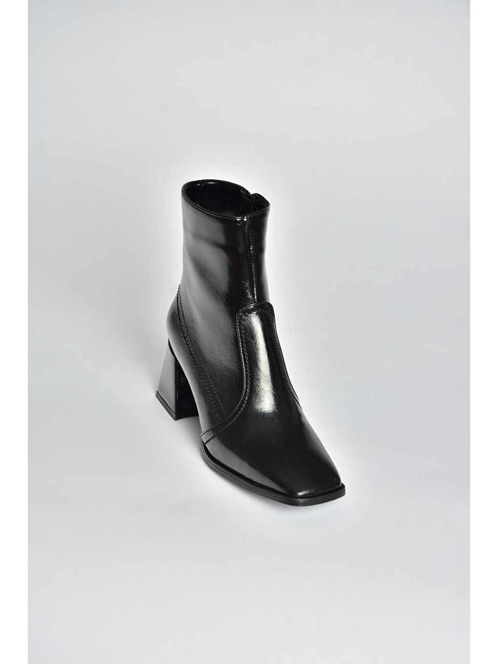 Siyah Kadın Bot V848256460-4