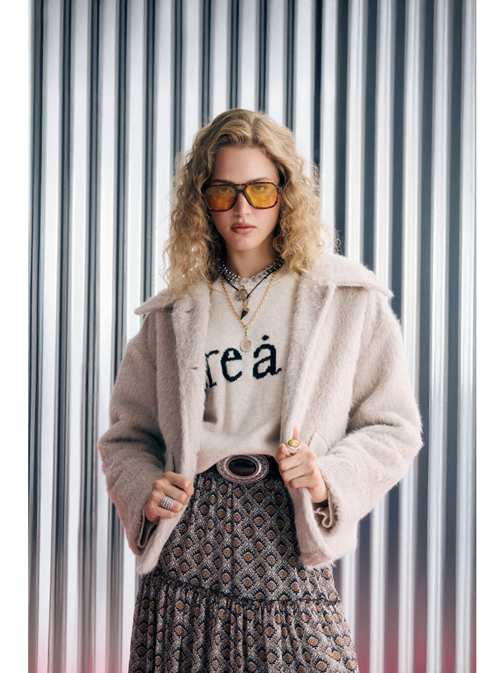 Gömlek Yaka Düğmeli Tüylü Ceket Bej