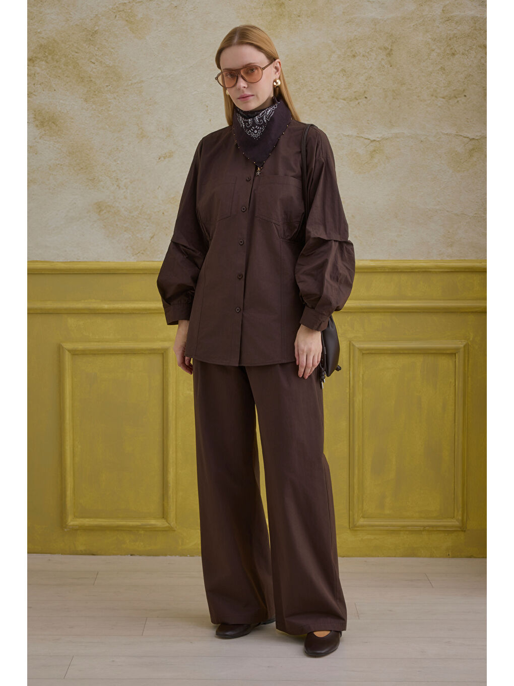 Kahverengi %100 Pamuk Kol Detaylı Gömlek Kahve