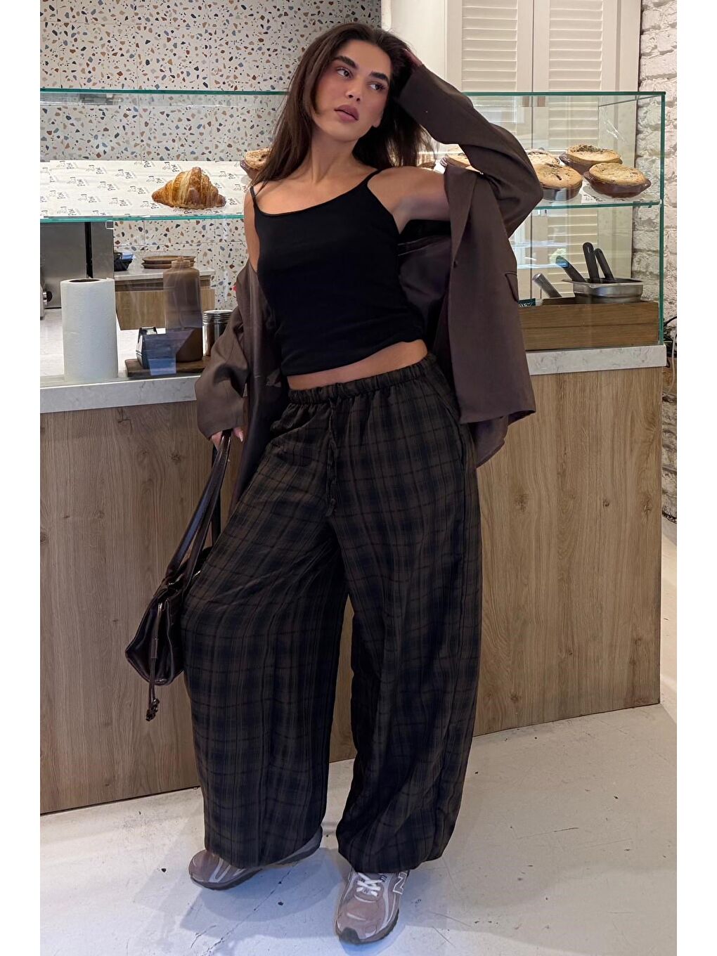 Kahverengi  Ekose Desenli Yüksek Bel Balon Fit Kadın Pantolon Mg2726-5