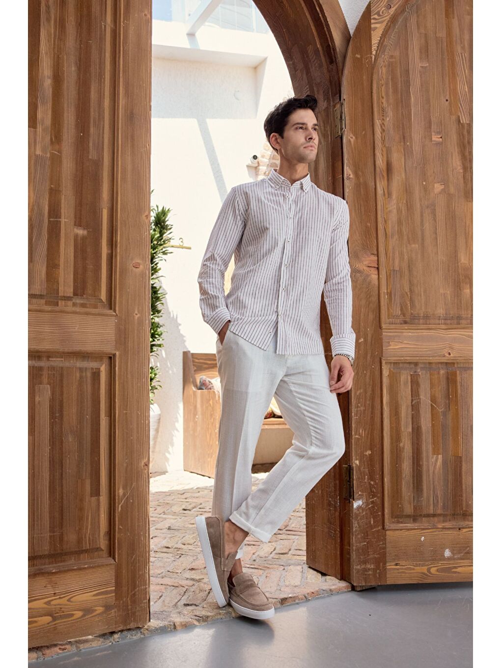 Gri Onan Erkek Klasik Gömlek Modern Slim Fit Keten Görünümlü İnce Çizgili Desen-5