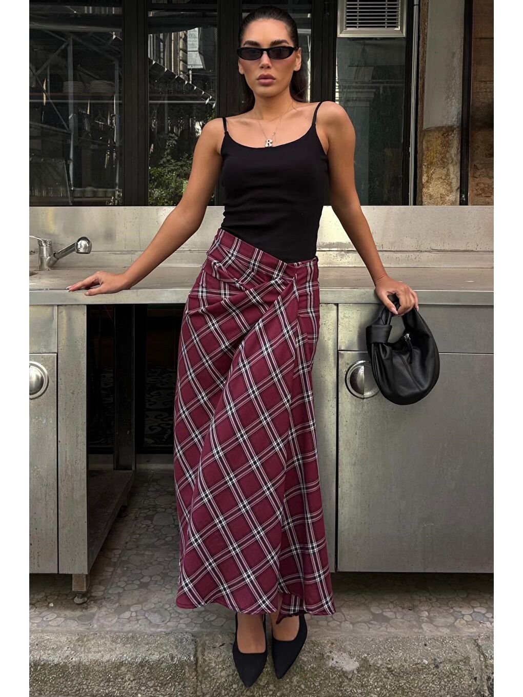 Bordo Ekose Desenli Yırtmaç Detaylı Kruvaze Midi Kadın Etek Mg2690-1