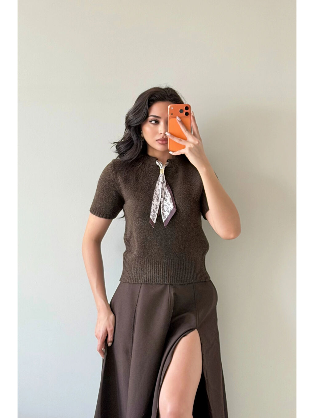 Kadın Antrasit Fularlı Kısa Kol Kazak 1014-2536-2