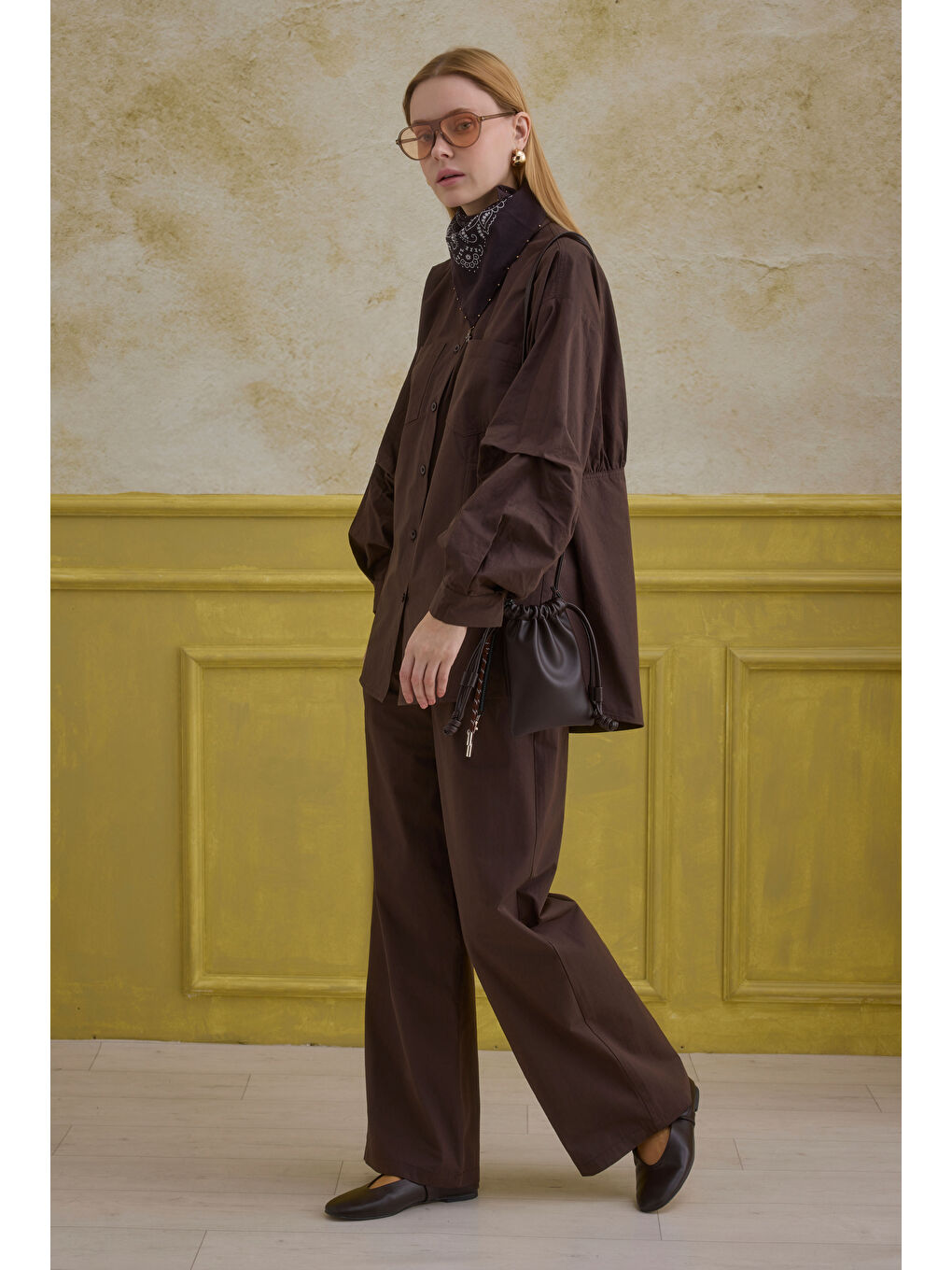 Kahverengi %100 Pamuk Kol Detaylı Gömlek Kahve-1