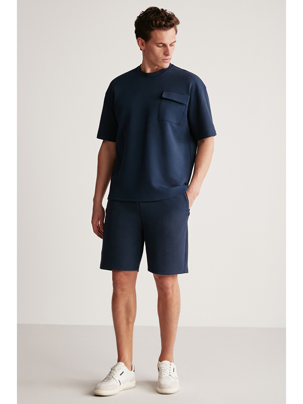 Erkek Yaka Cep Detaylı Kalın Dokulu Kumaş Oversize Fit Bol Kesim Kısa Kollu Lacivert Tişört-3