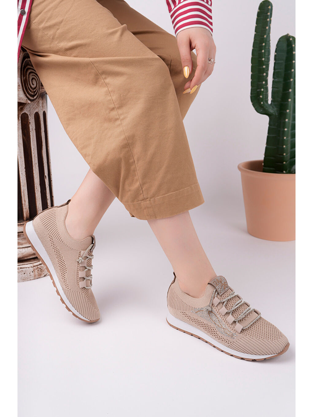 Bej Kadın Taş Detaylı Triko Günlük Ayakkabı-2