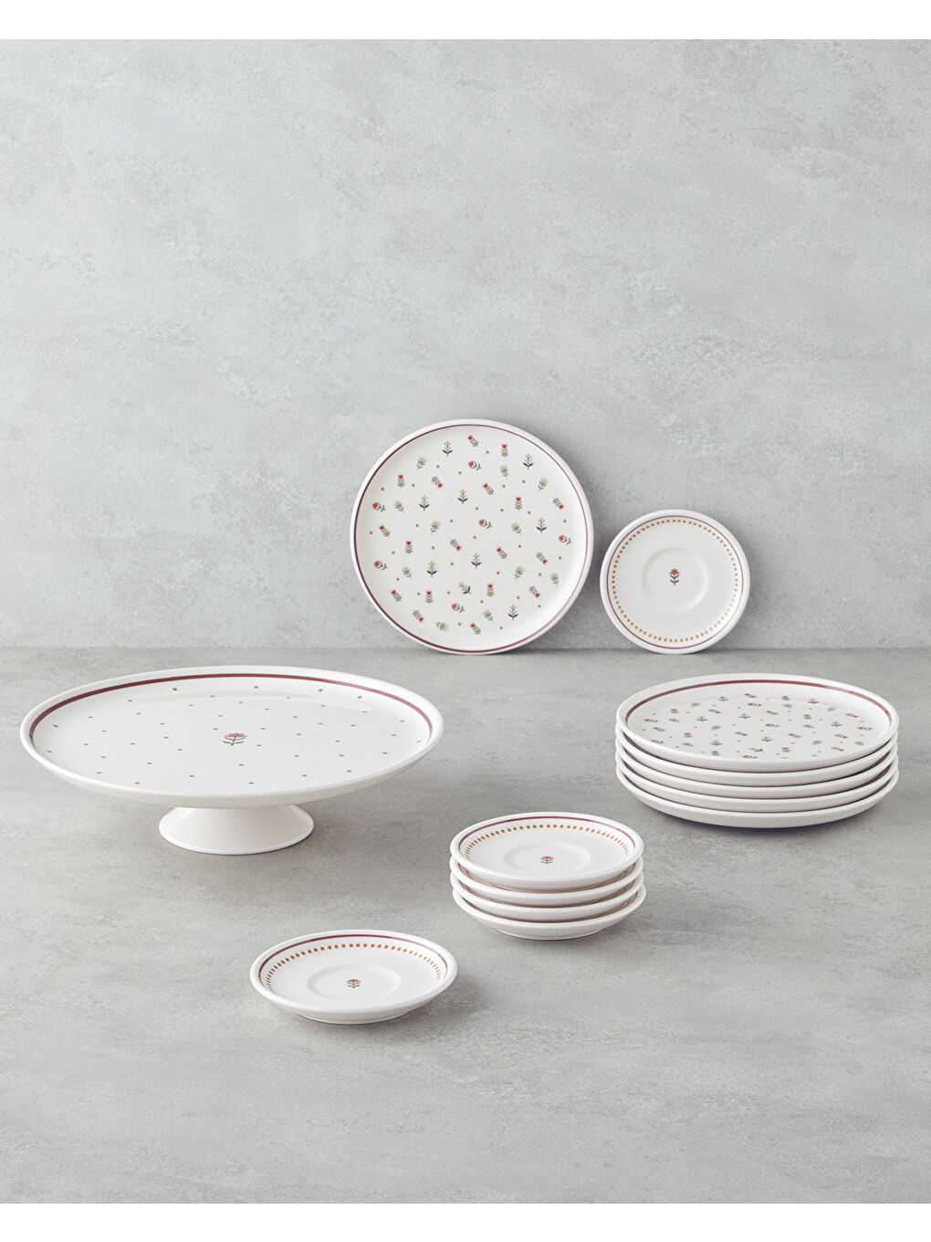 Beyaz Retro Seramik Pasta Seti 13 parça 6 kişilik Renkli