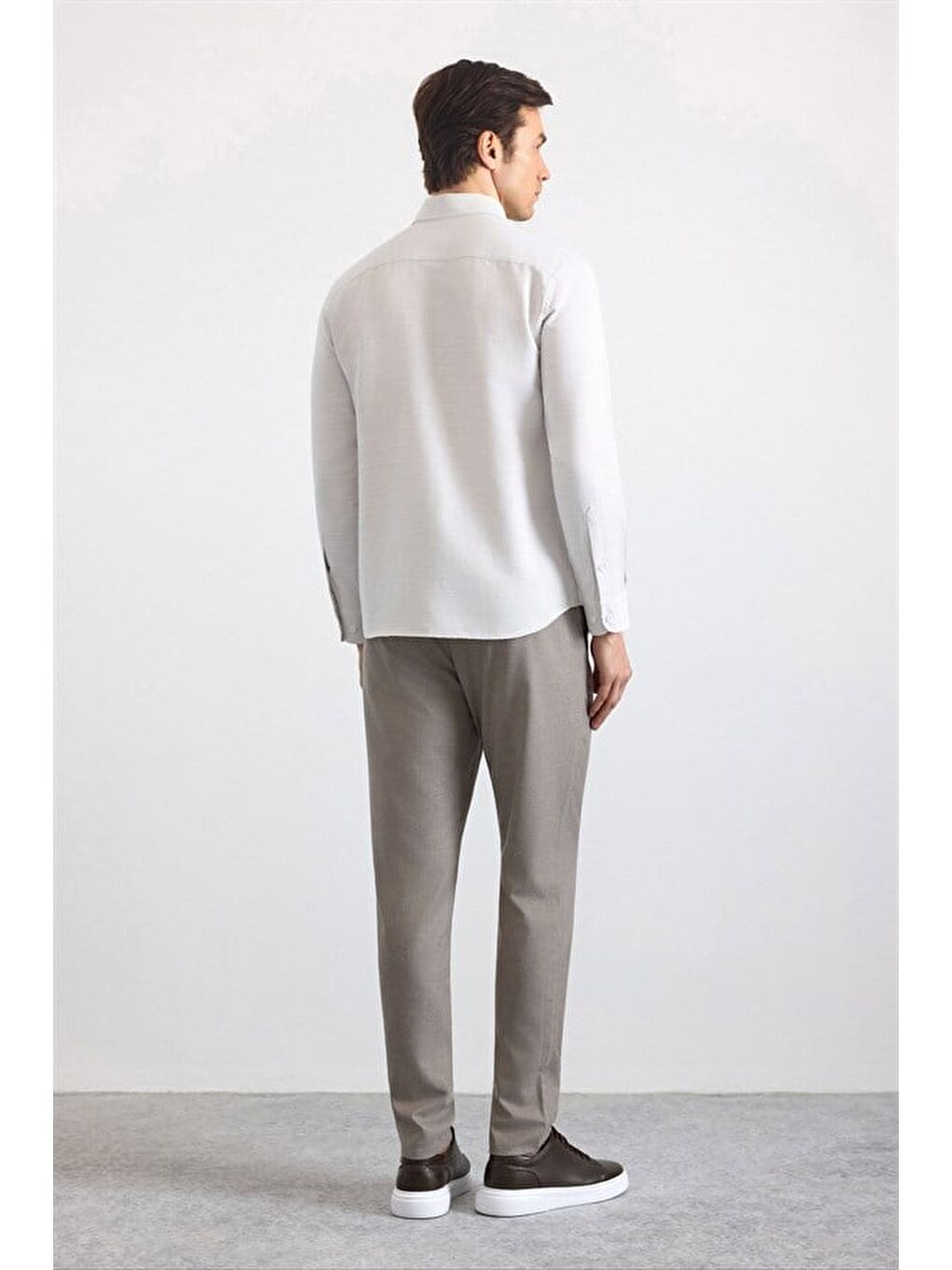 Bej Slim Klasik Yaka Düz Düz Cepsiz Düğmeli Uzun Kollu Standart Casual Gömlek-4