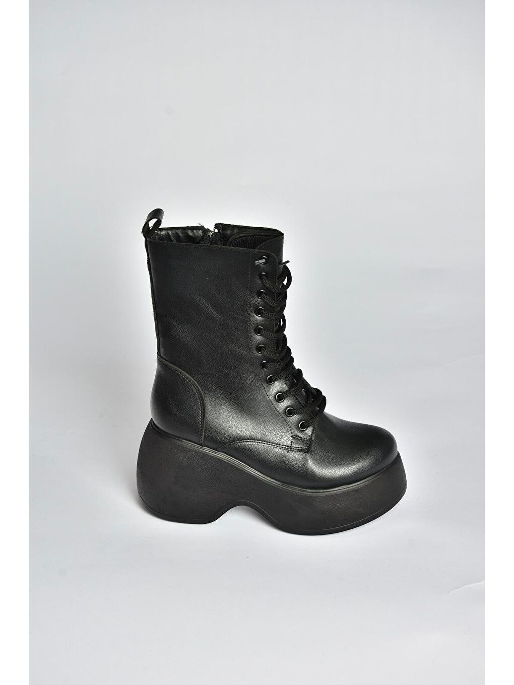 Siyah Kadın Bot V965202109-4