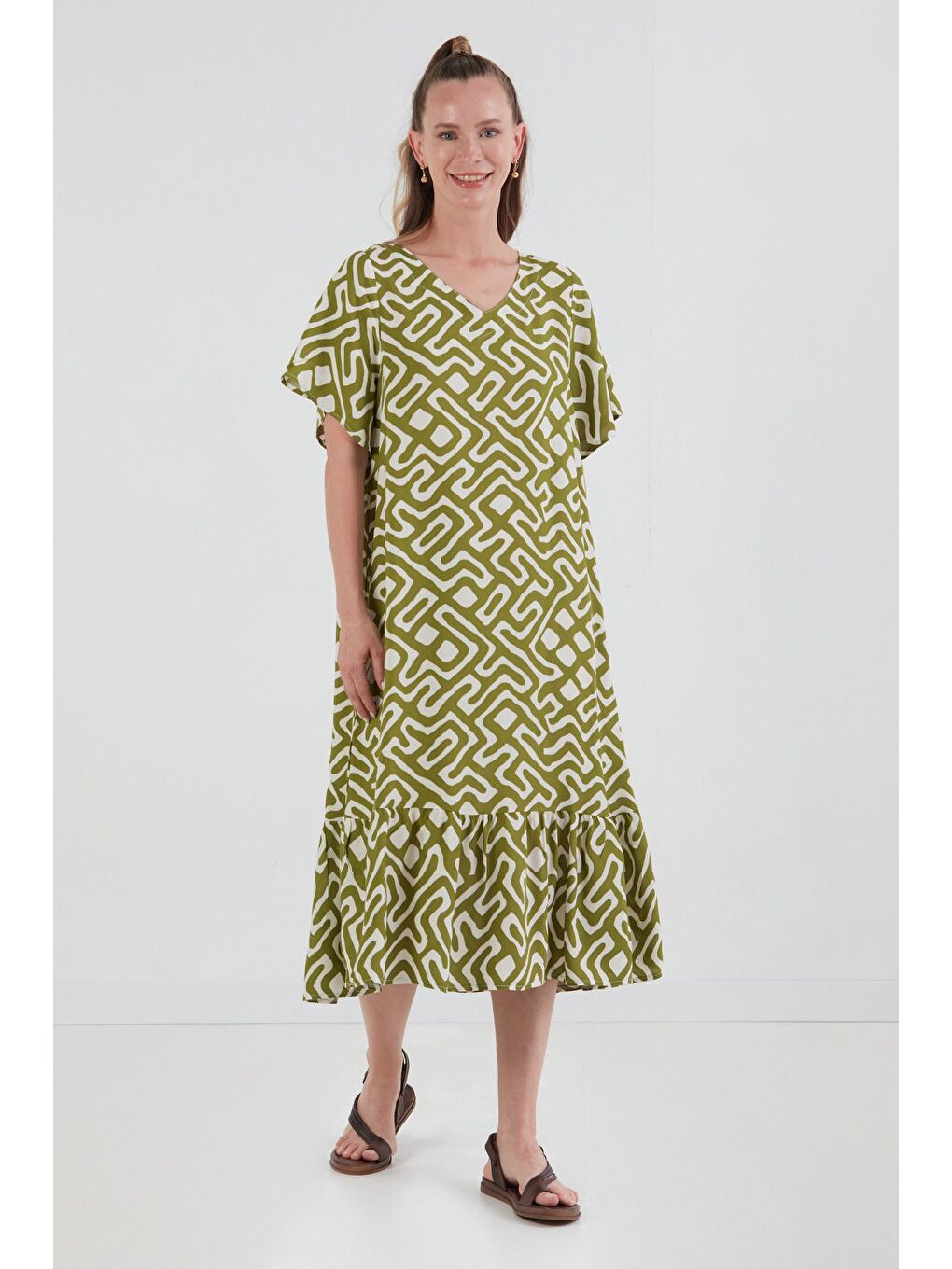 Yeşil Desenli V Yaka Salaş Elbise
