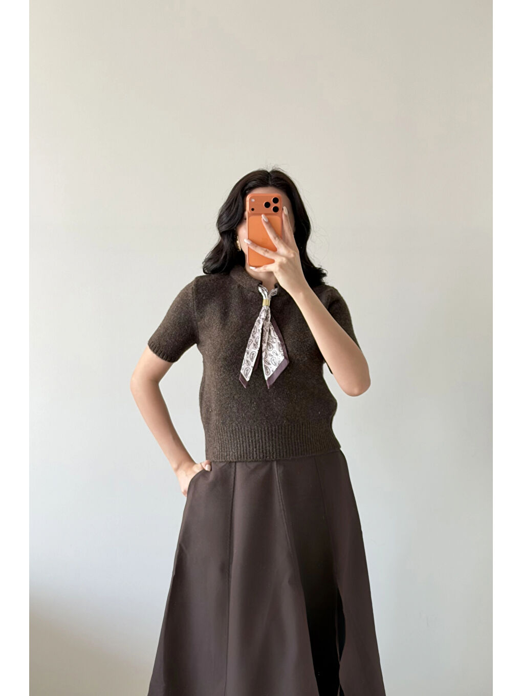 Kadın Antrasit Fularlı Kısa Kol Kazak 1014-2536-4