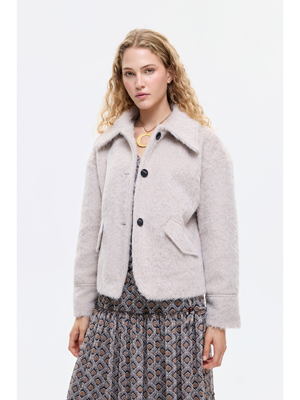 Gömlek Yaka Düğmeli Tüylü Ceket Bej-2