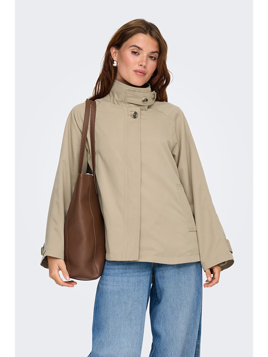 Bej Onlnana Relaxed Fit Düğme Ayrıntılı Dik Yaka Mont 15361452