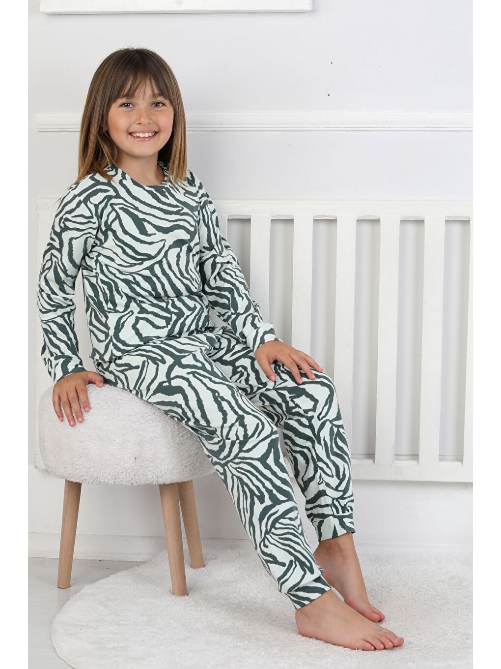 Yeşil Kaplan Desenli Kız Çocuk Pijama Takımı-2