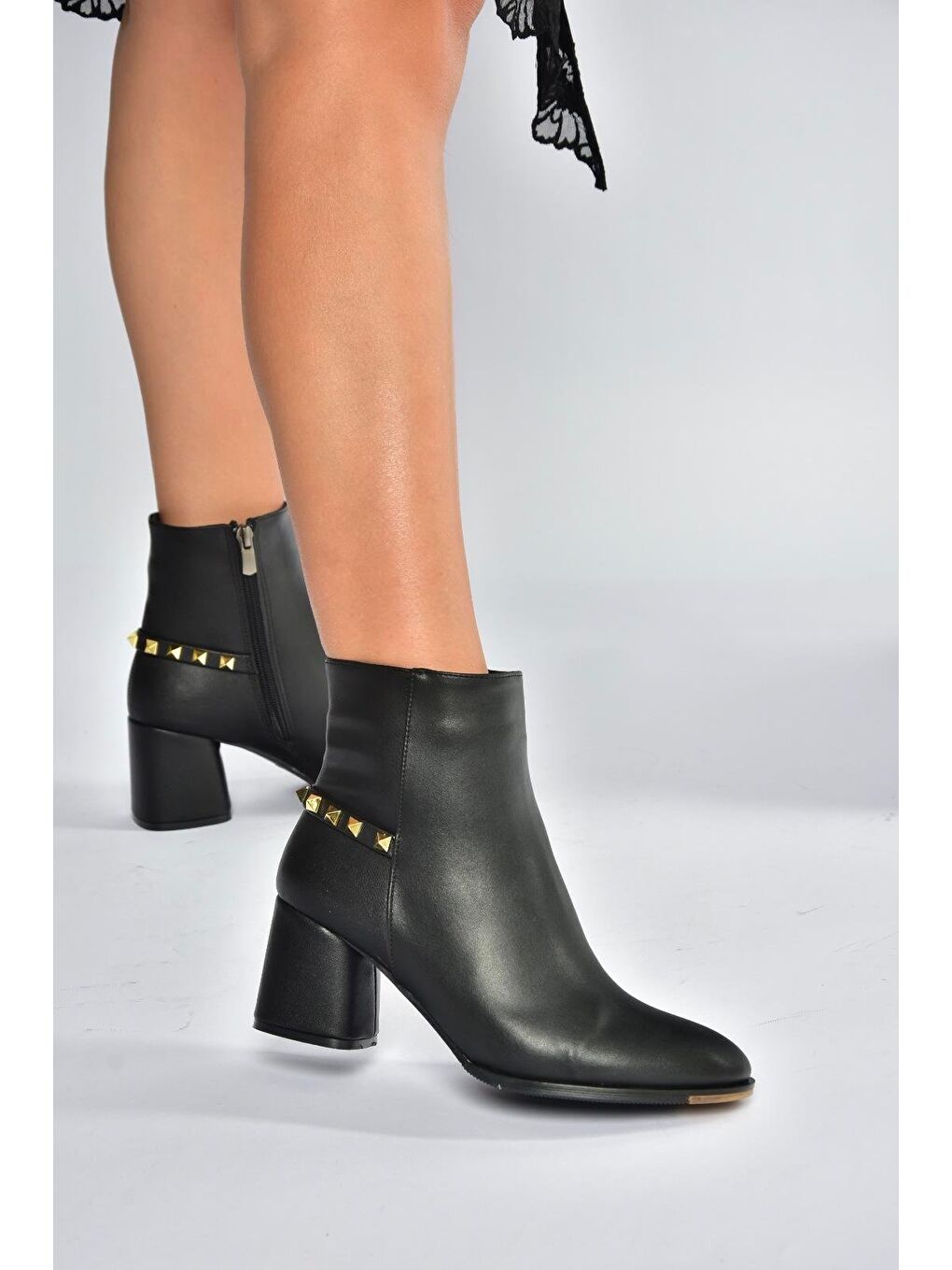 Siyah Kadın Bot V848241409-3