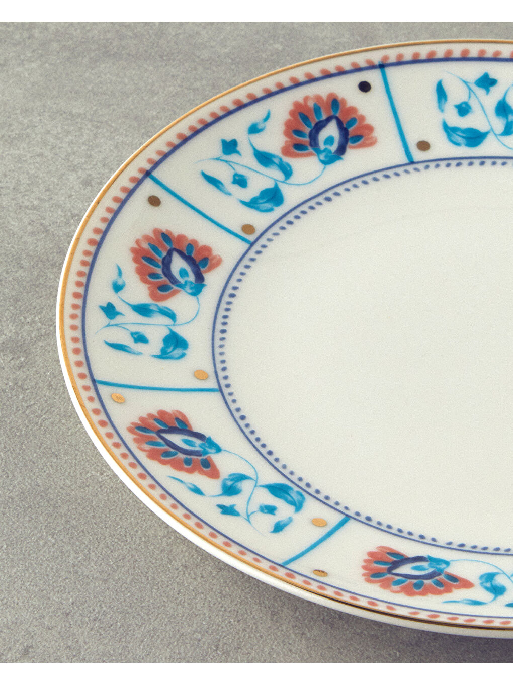 Beyaz Carnival Leaves Bone Porselen Pasta Tabağı 20 cm Renkli-2