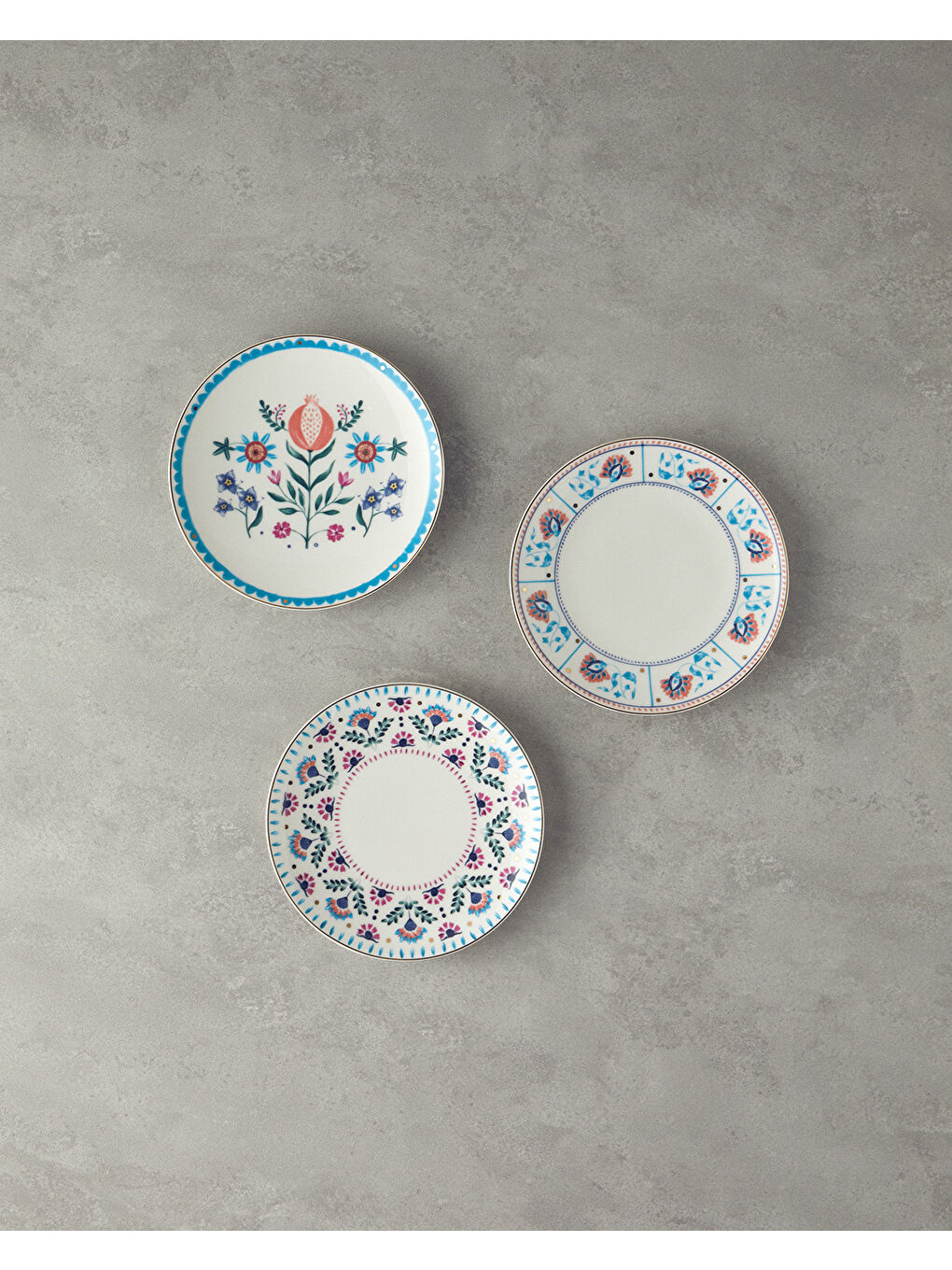 Beyaz Carnival Leaves Bone Porselen Pasta Tabağı 20 cm Renkli-3