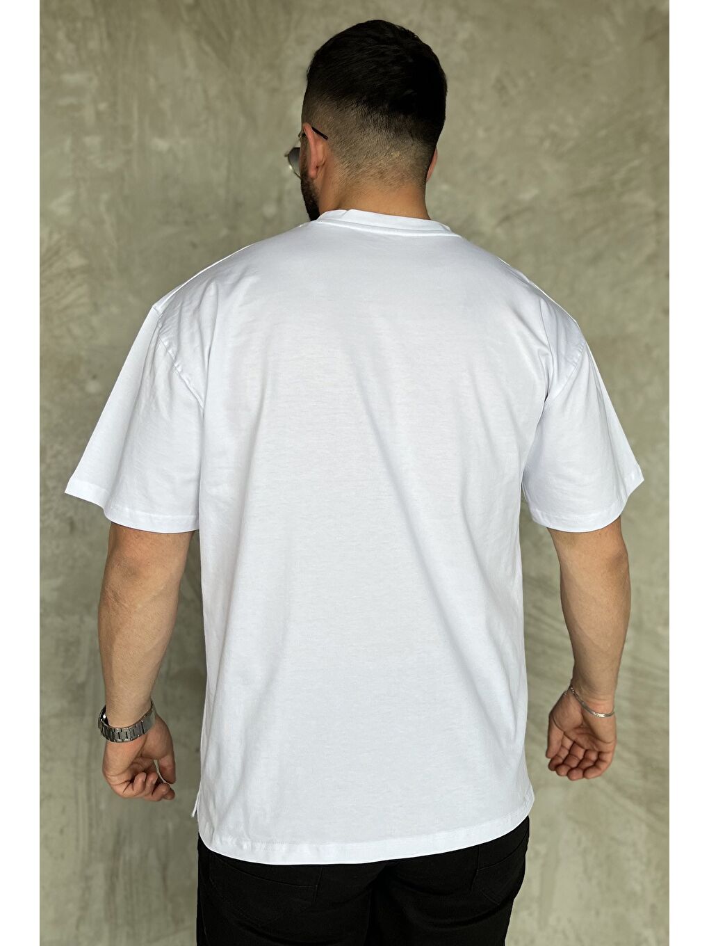 Beyaz Erkek Cepli Bisiklet Yaka Tişört-2