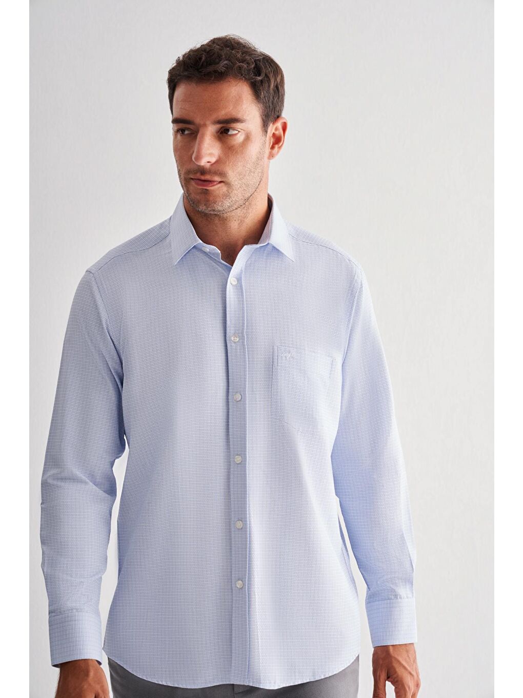 Koyu Mavi Sert Yaka Uzun Kol Cepli Comfort Fit Classic Gömlek 1004255163-2