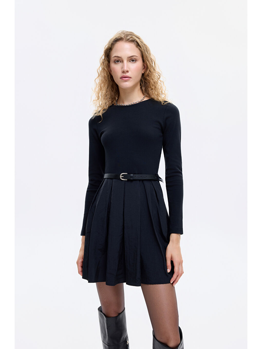 Beli Kemerli Garnili Basic Mini Elbise Siyah-2