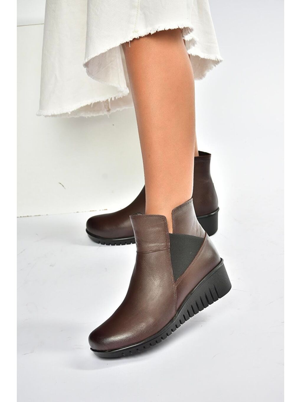 Kahverengi Kadın Bot V324221103