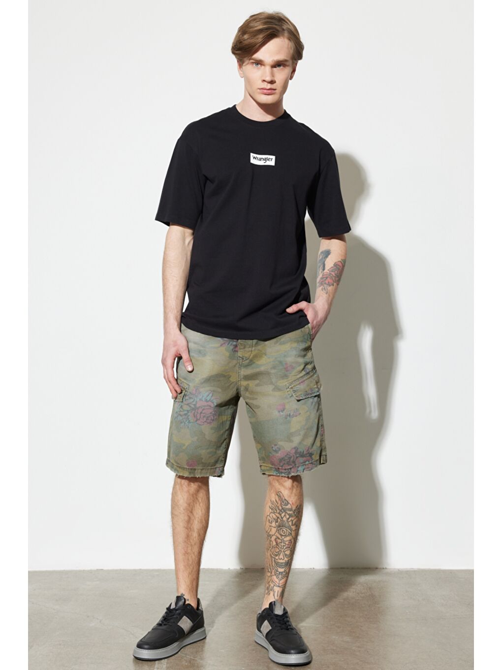 Karışık Regular Fit Normal Kesim Haki Desenli Şort-3