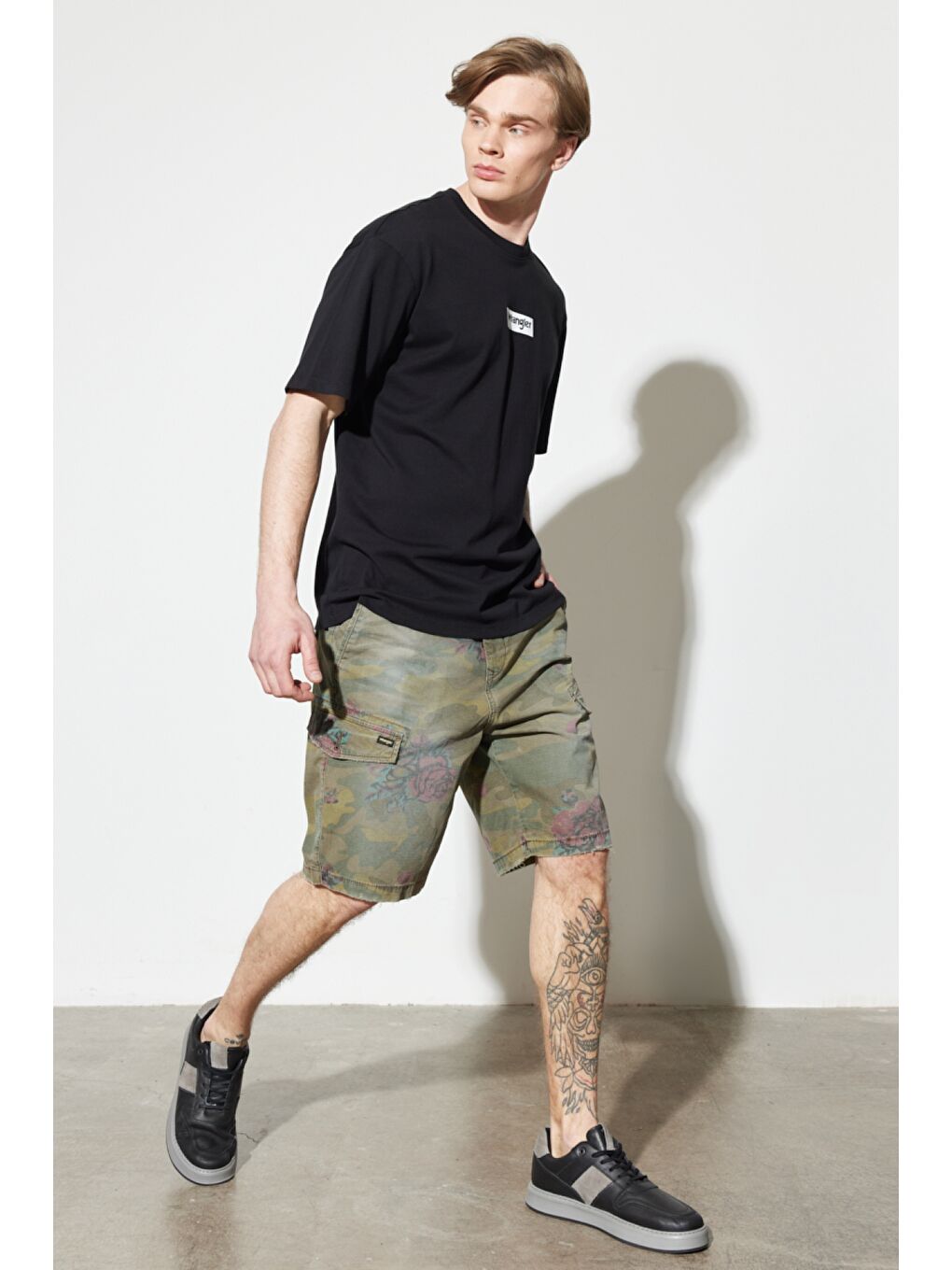 Karışık Regular Fit Normal Kesim Haki Desenli Şort-4