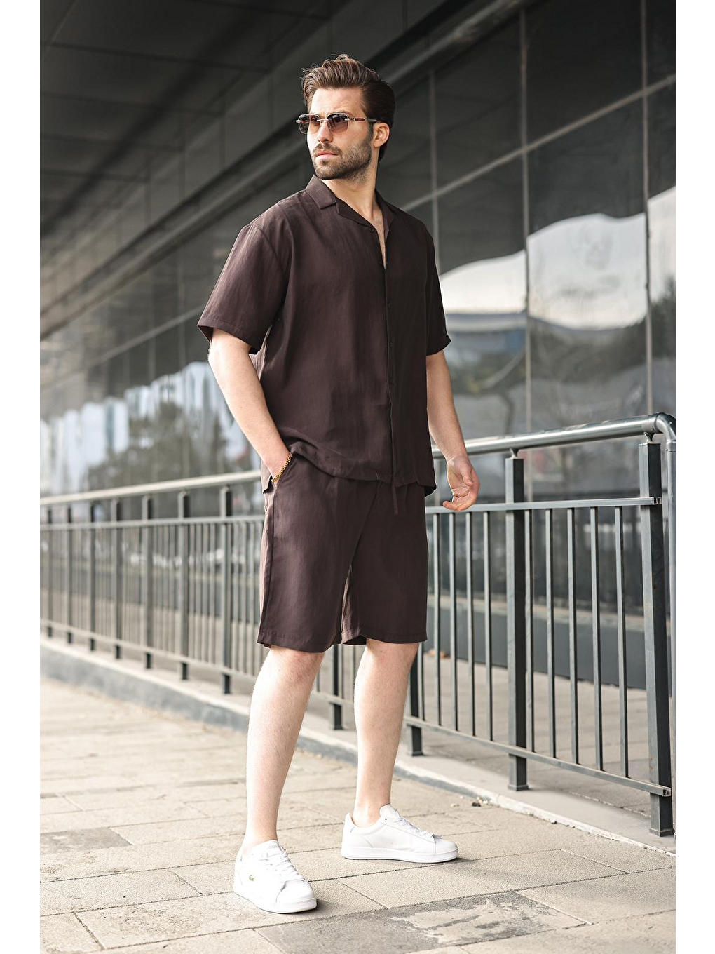 Kahverengi Kumaş Erkek Şort Gömlek Takım E7352-1